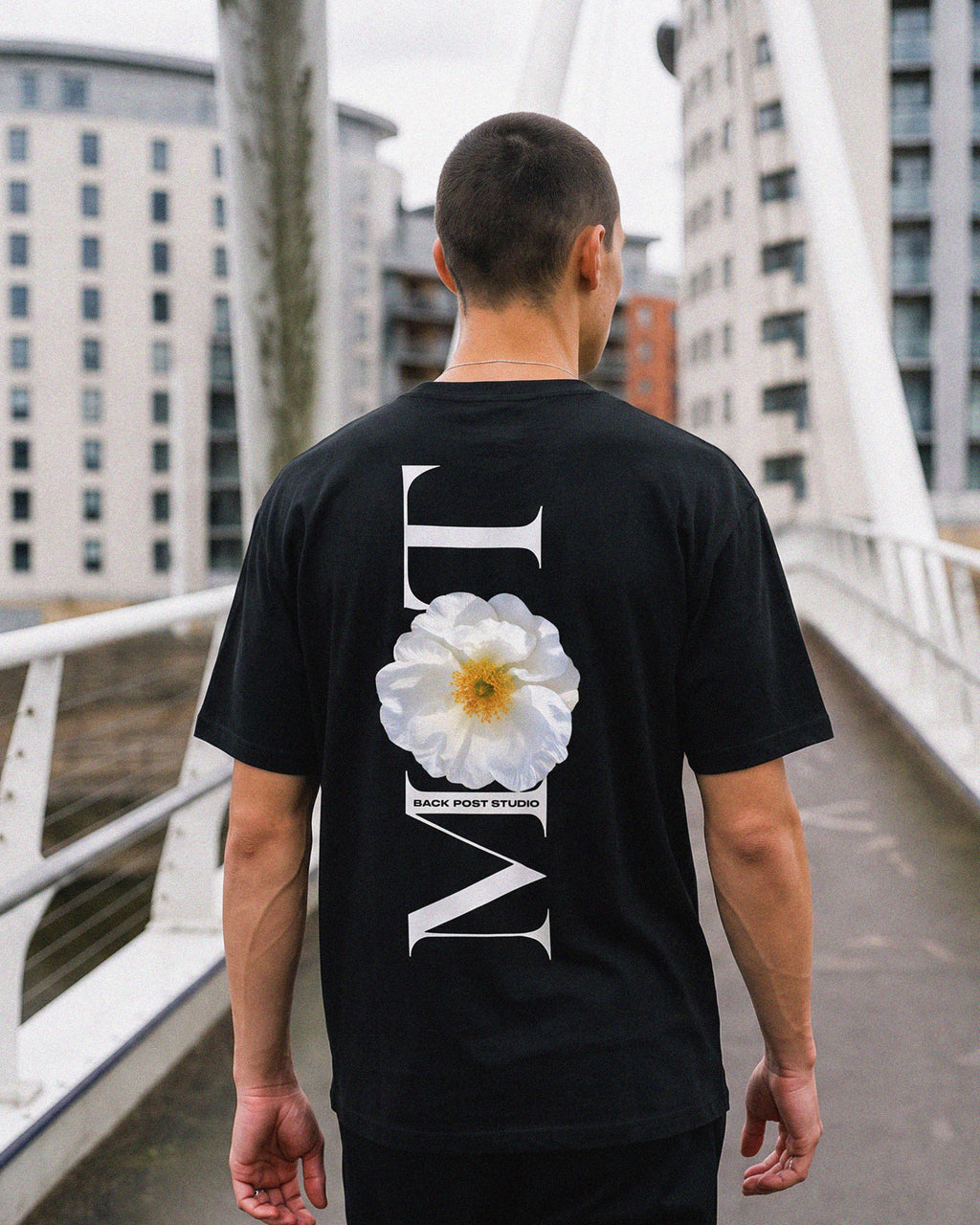 MO TEE BLACK